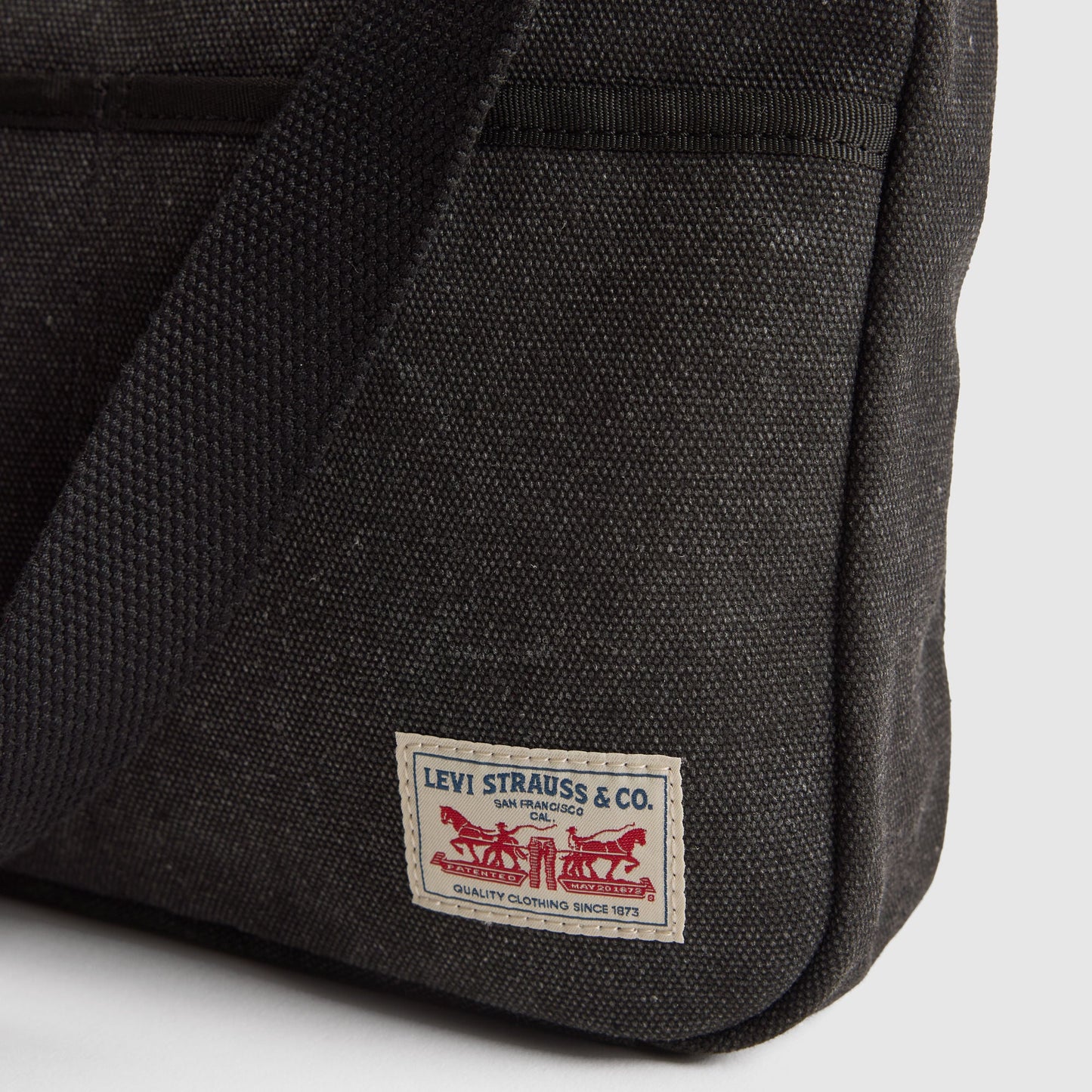 Levi's® Men's Emory Crossbody Bag