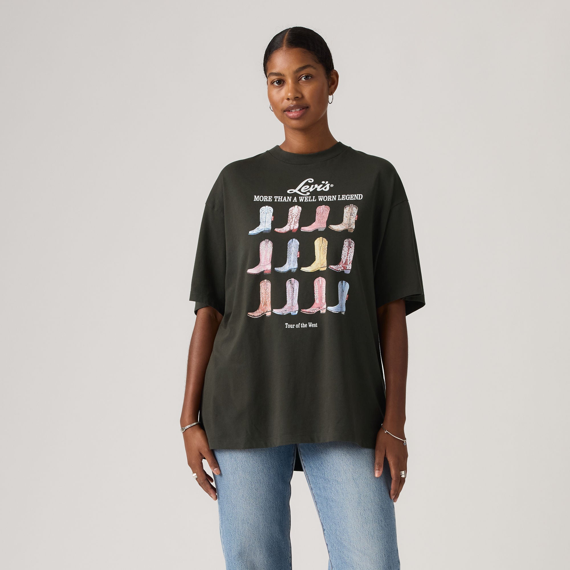 levis-womens-graphic-short-