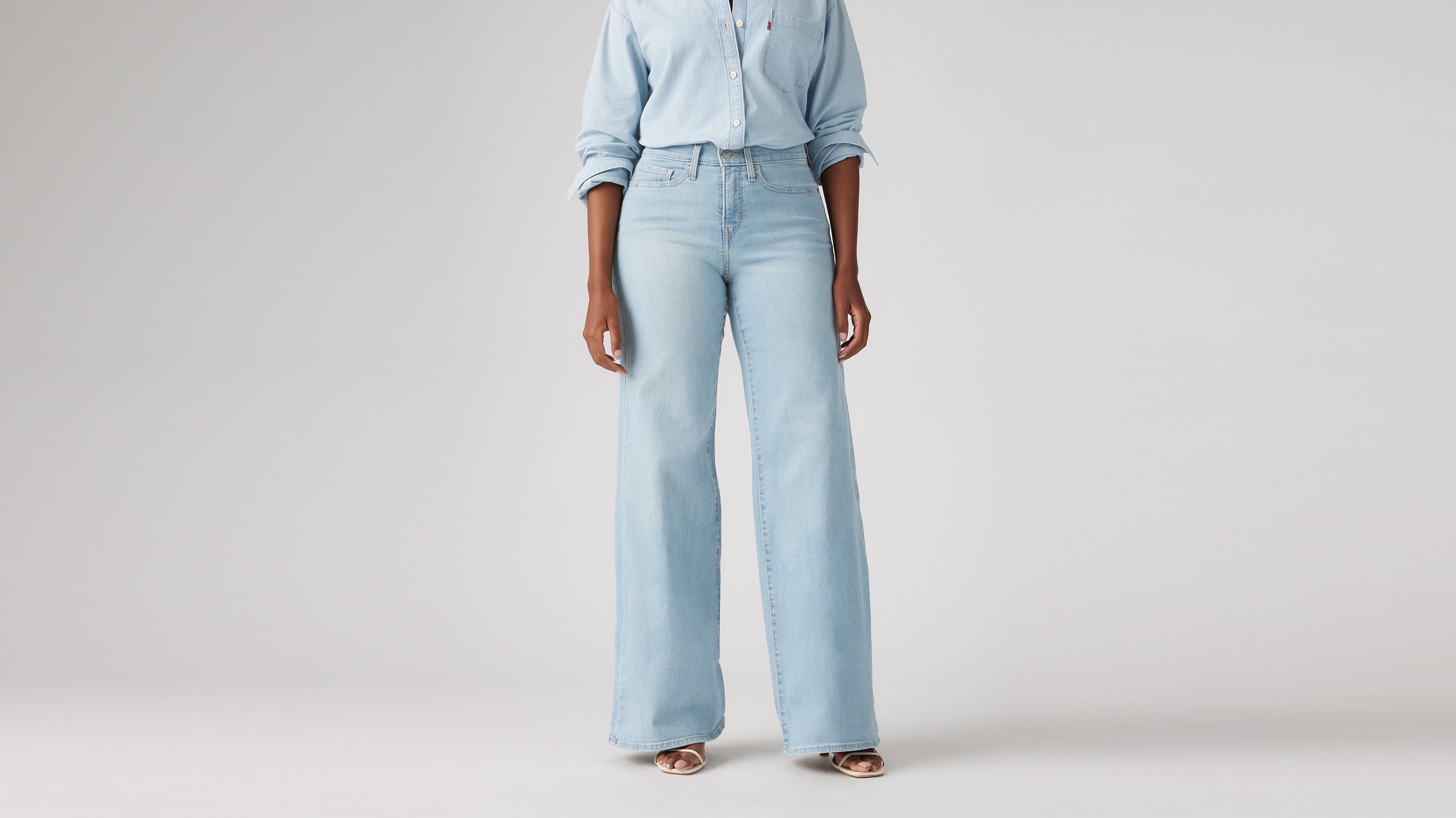 Levi's® Women's 318 Shaping Wide-Leg Jeans Tall Glass Of Water