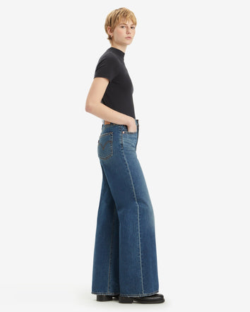Levi’s® Women’s Ribcage Wide-Leg Jeans 3