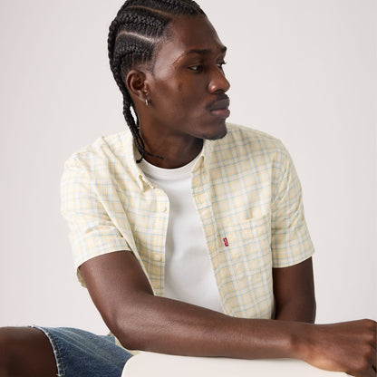 Levi's® Men's Short-Sleeve Classic Standard Fit Shirt