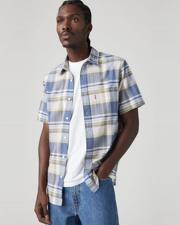 Levi's® Men's Short-Sleeve Classic Standard Fit Shirt 1