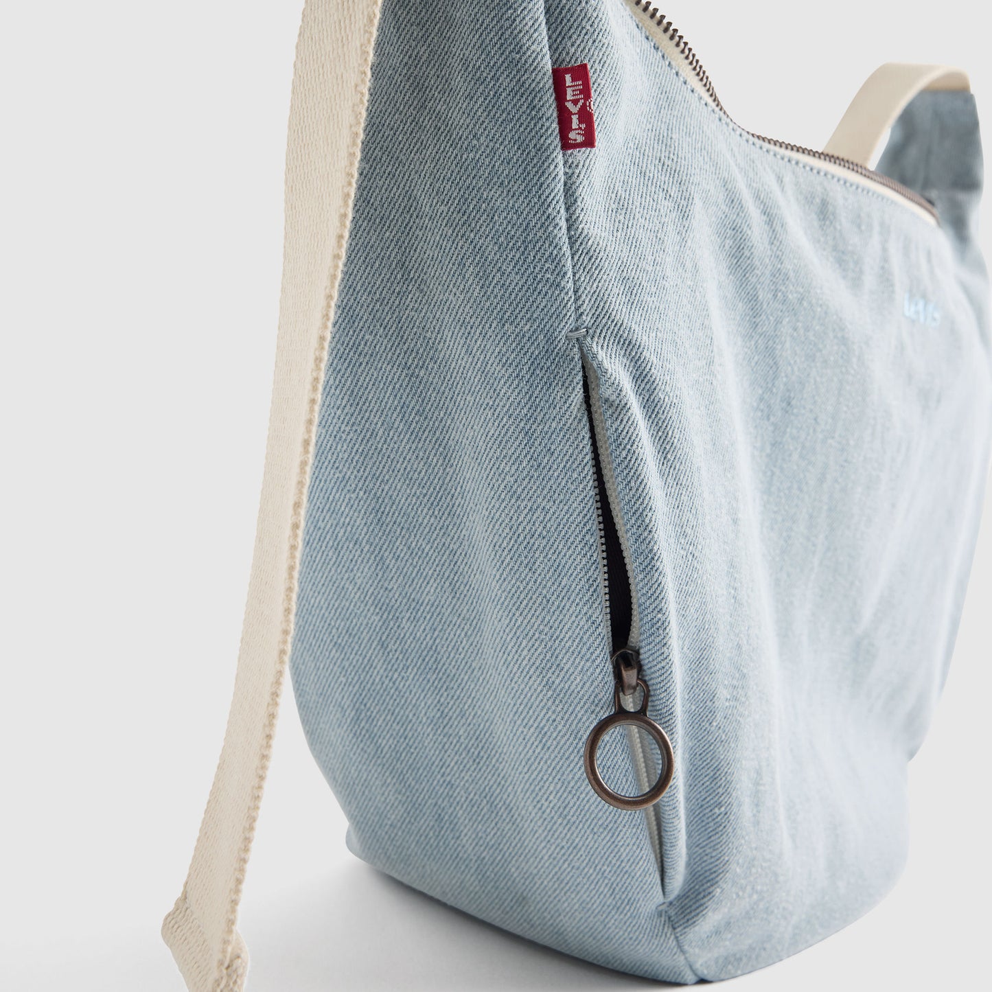 Levi's® Women's Brooklyn Medium Shoulder Bag