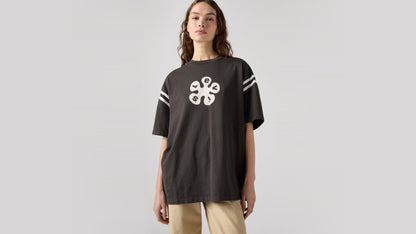 Levi's® Women's Pieced Graphic Short Stack Tee