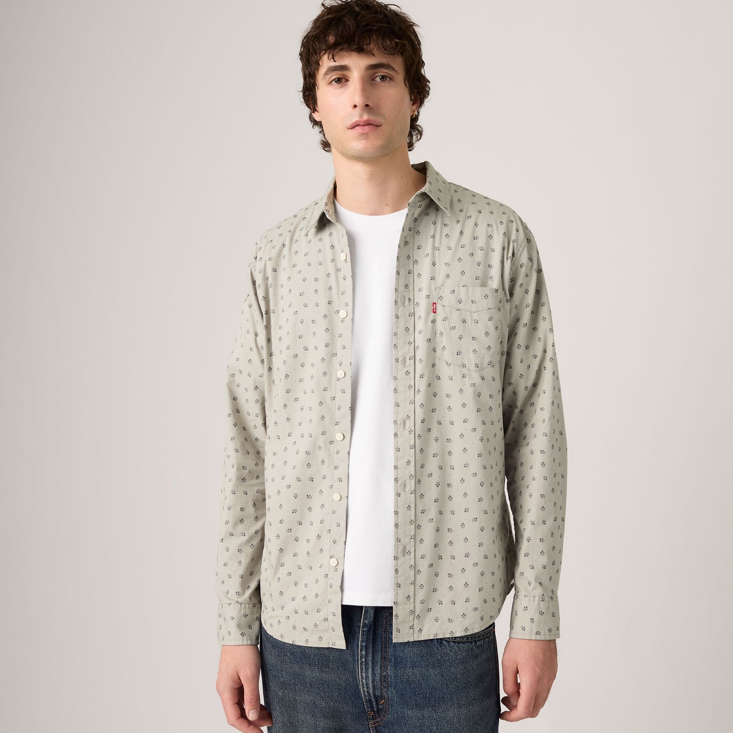 Levi's® Men's Classic Pocket Standard Fit Shirt