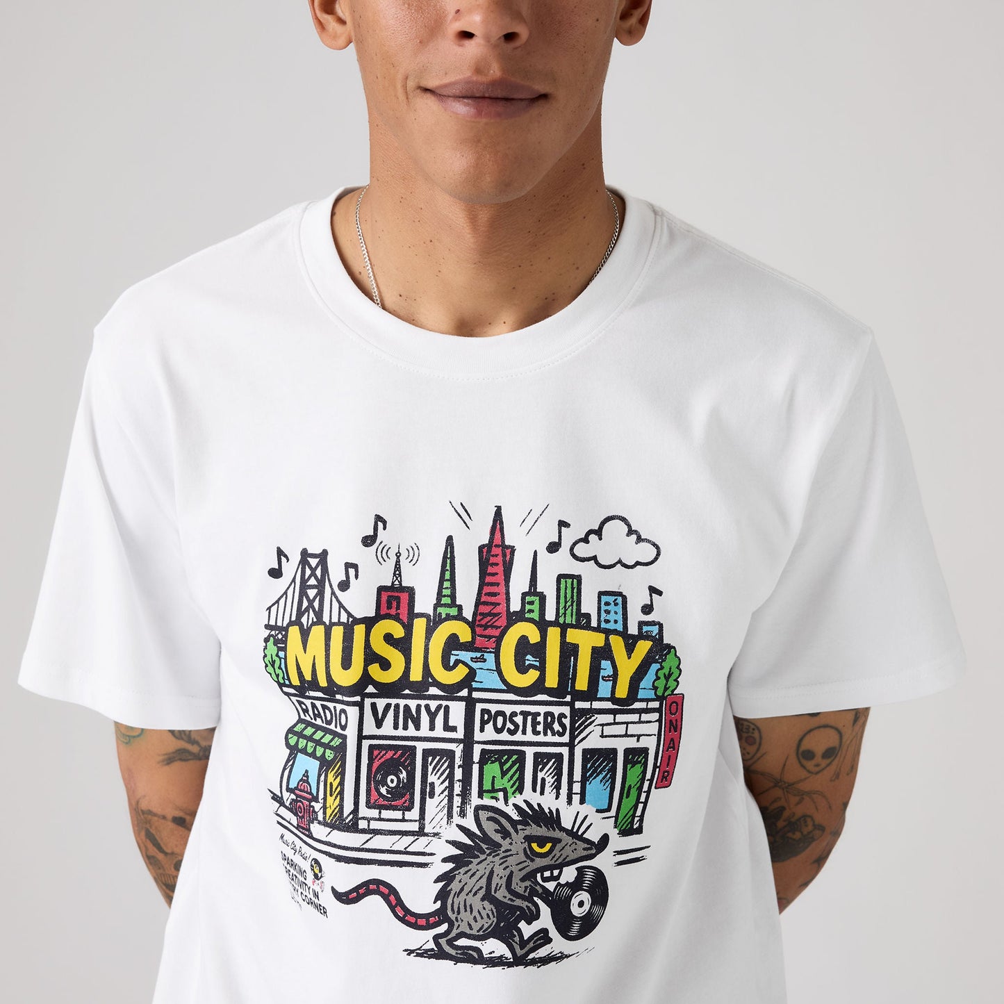 Levi's® Men's Relaxed Fit Short Sleeve Graphic T-Shirt