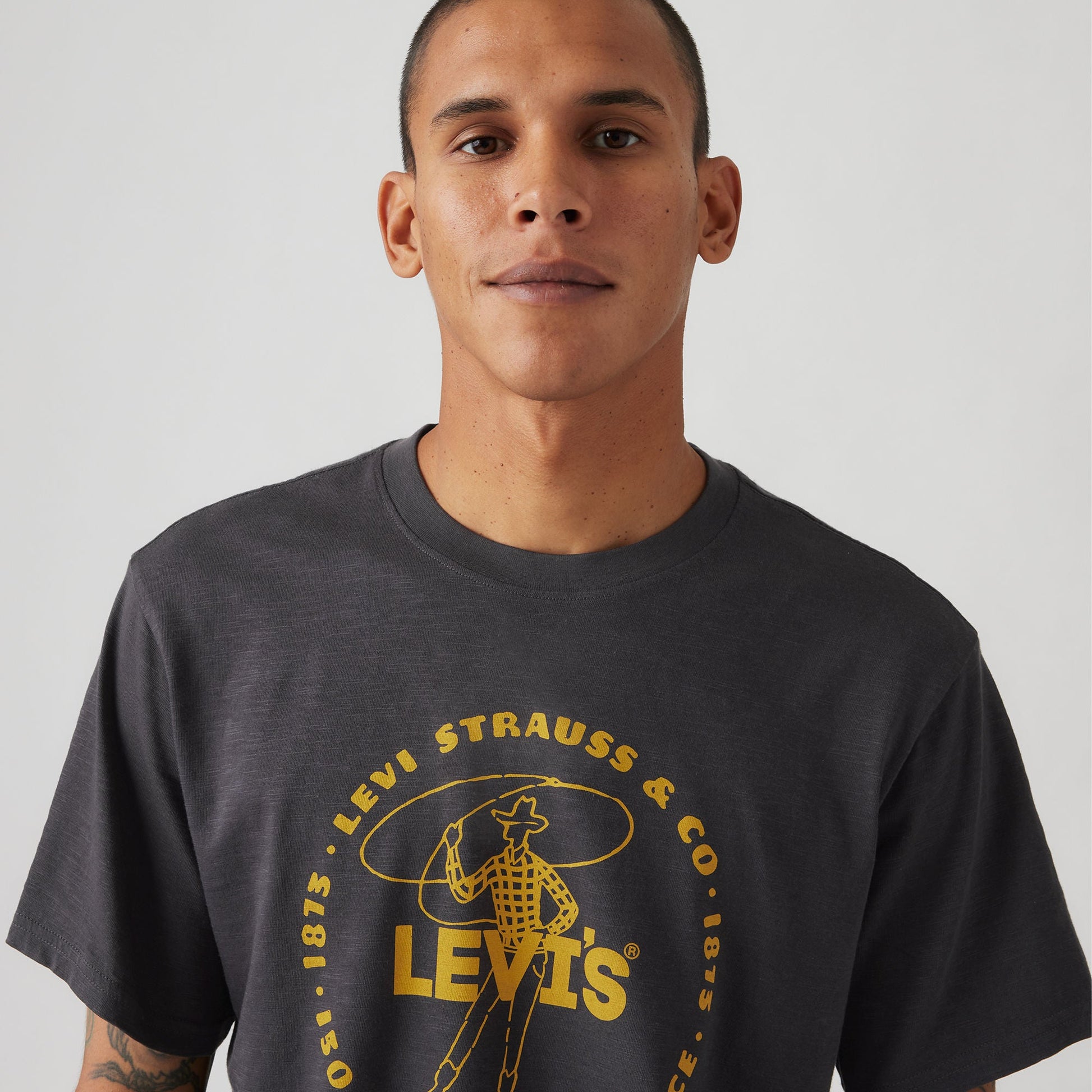 Levi's® Men's Relaxed Fit Short Sleeve Graphic T-Shirt