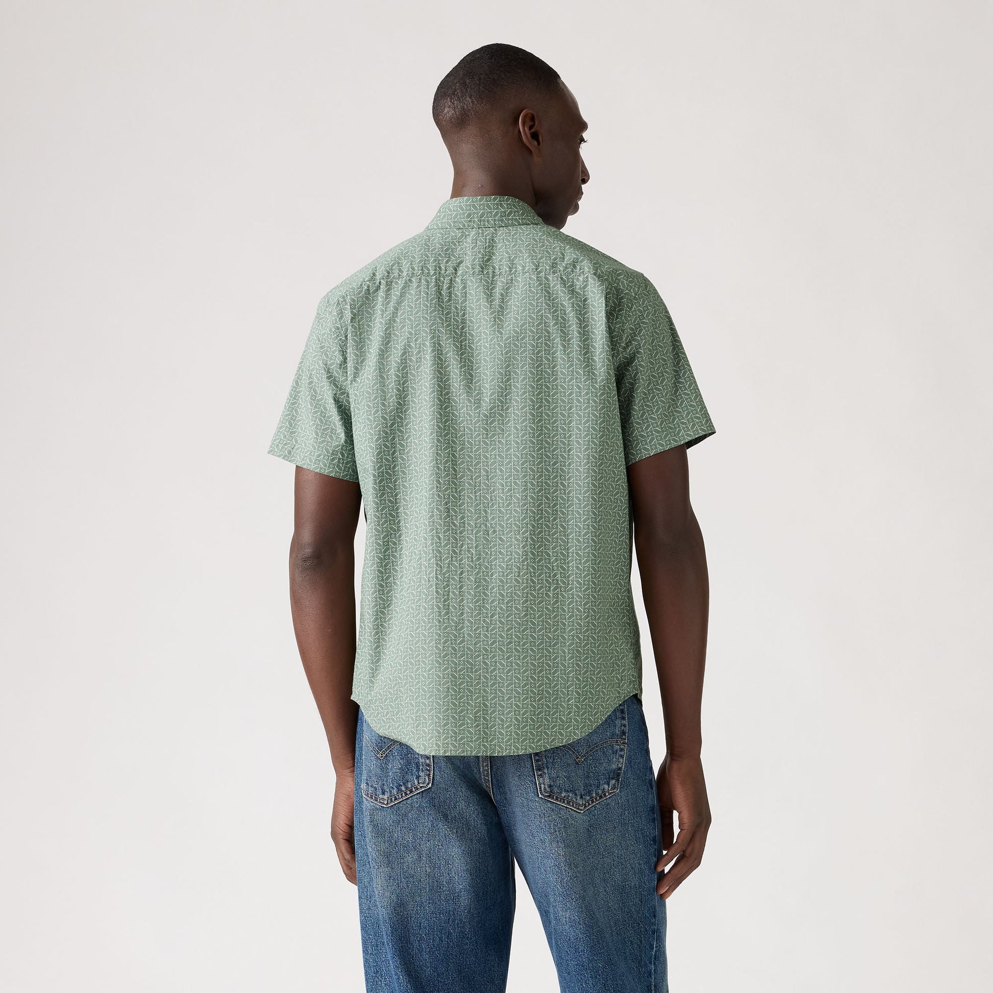 Levi's® Men's Short-Sleeve Classic Standard Fit Shirt