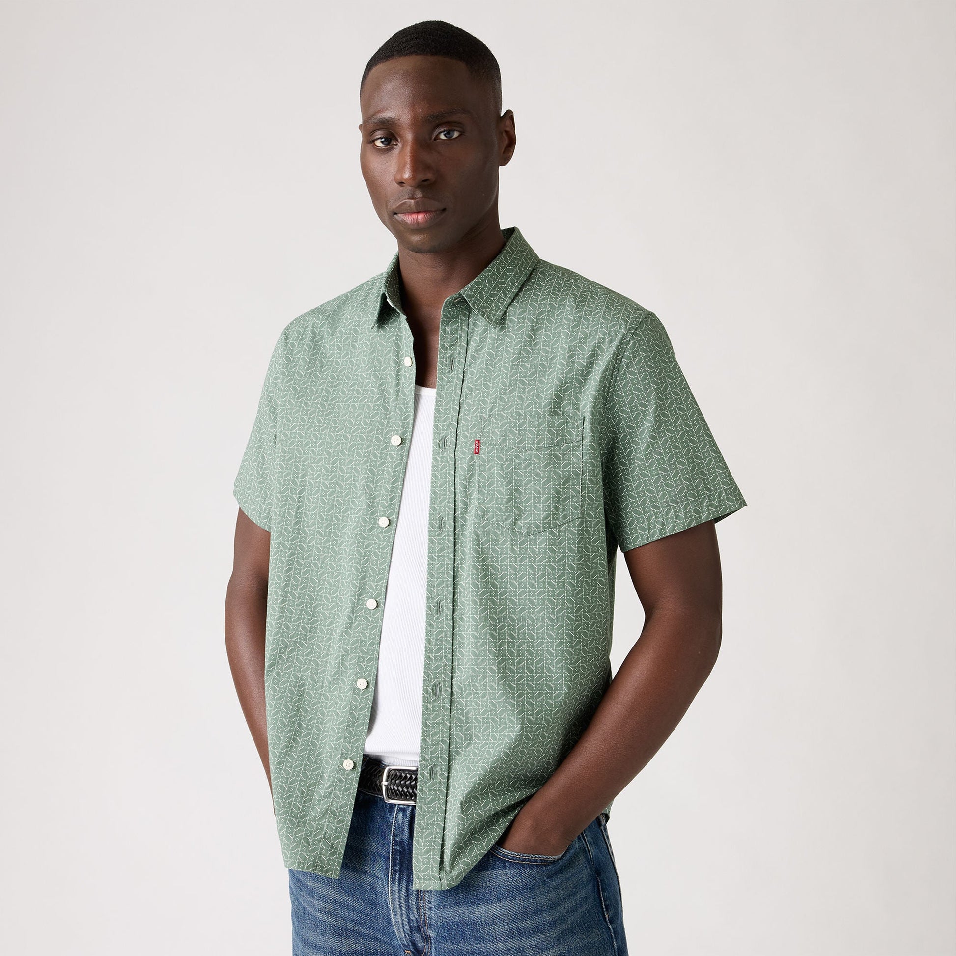 Levi's® Men's Short-Sleeve Classic Standard Fit Shirt