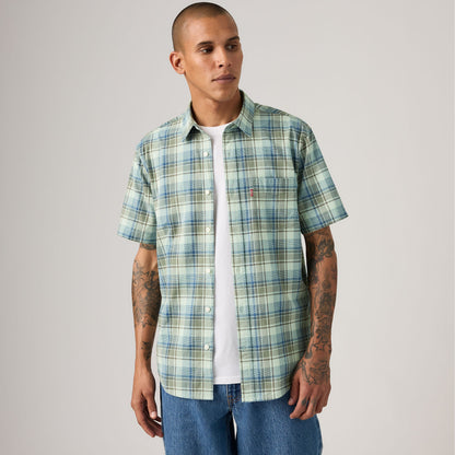 Levi's® Men's Short-Sleeve Classic Standard Fit Shirt