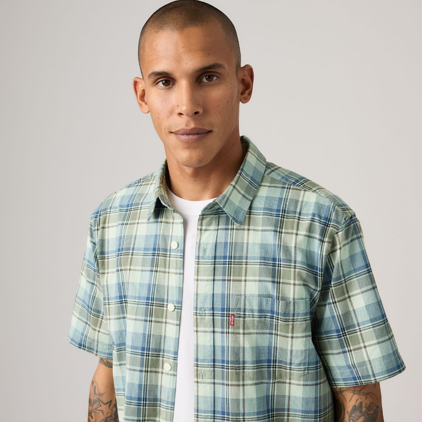 Levi's® Men's Short-Sleeve Classic Standard Fit Shirt