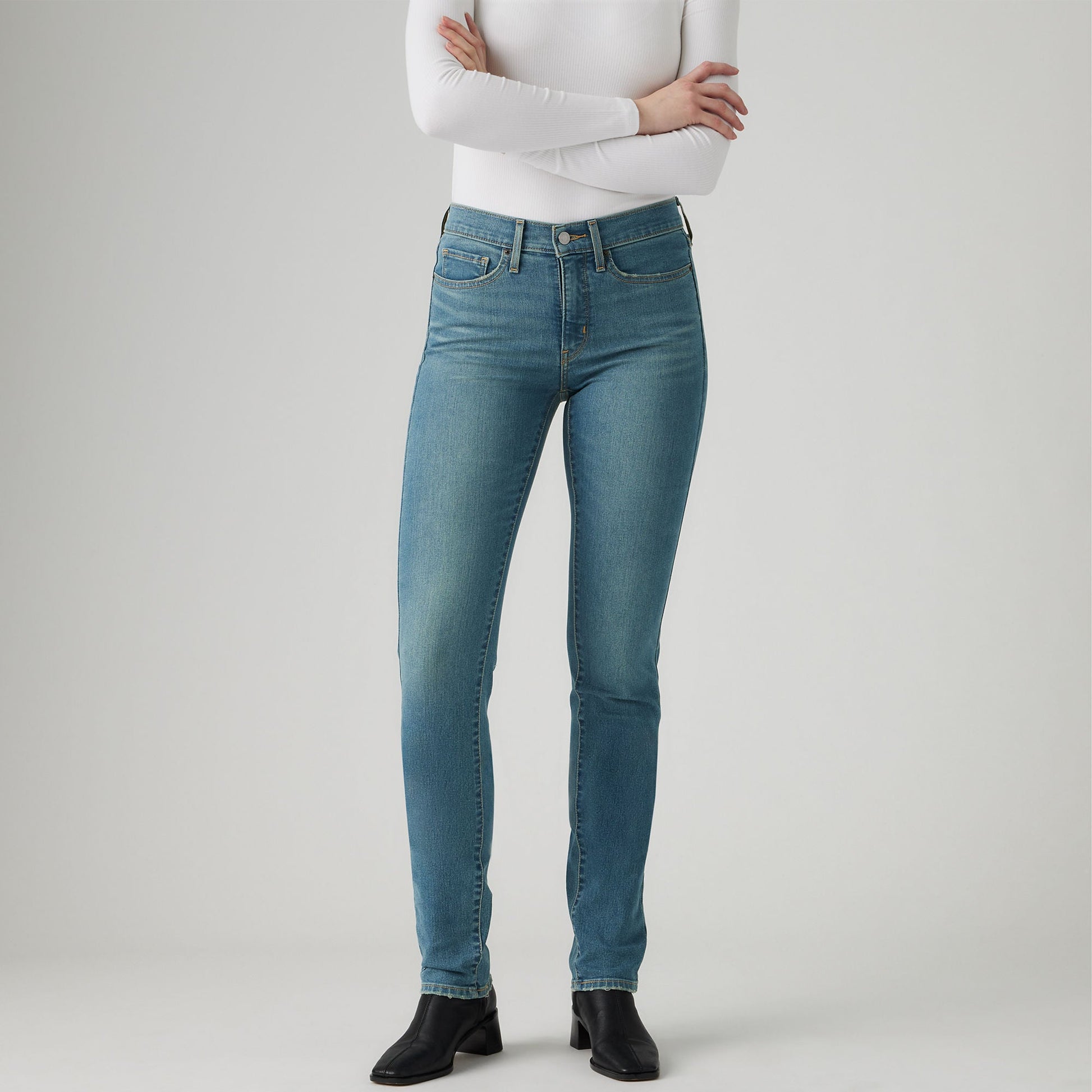 Levi's® Women's 312 Shaping Slim Jeans
