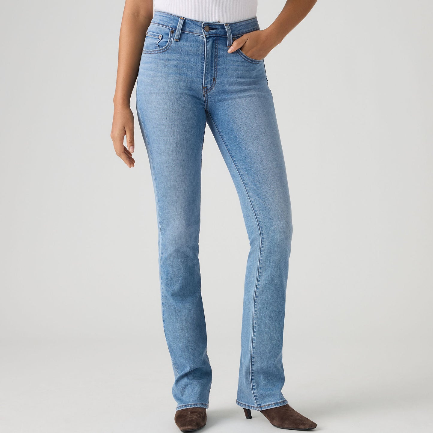 Levi's® Women's 725 High-Rise Bootcut Jeans