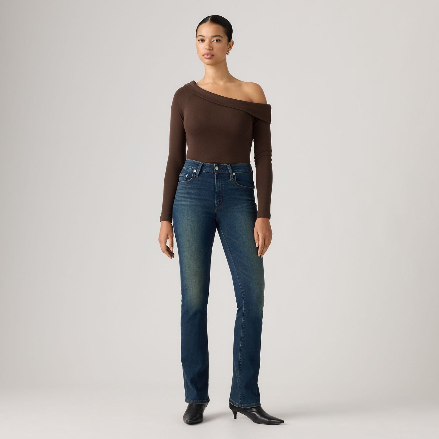Levi's® Women's 725 High-Rise Bootcut Jeans