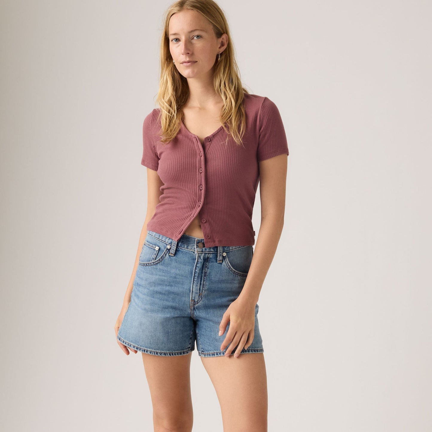 Levi's® Women's Cinch Mid-Thigh Shorts