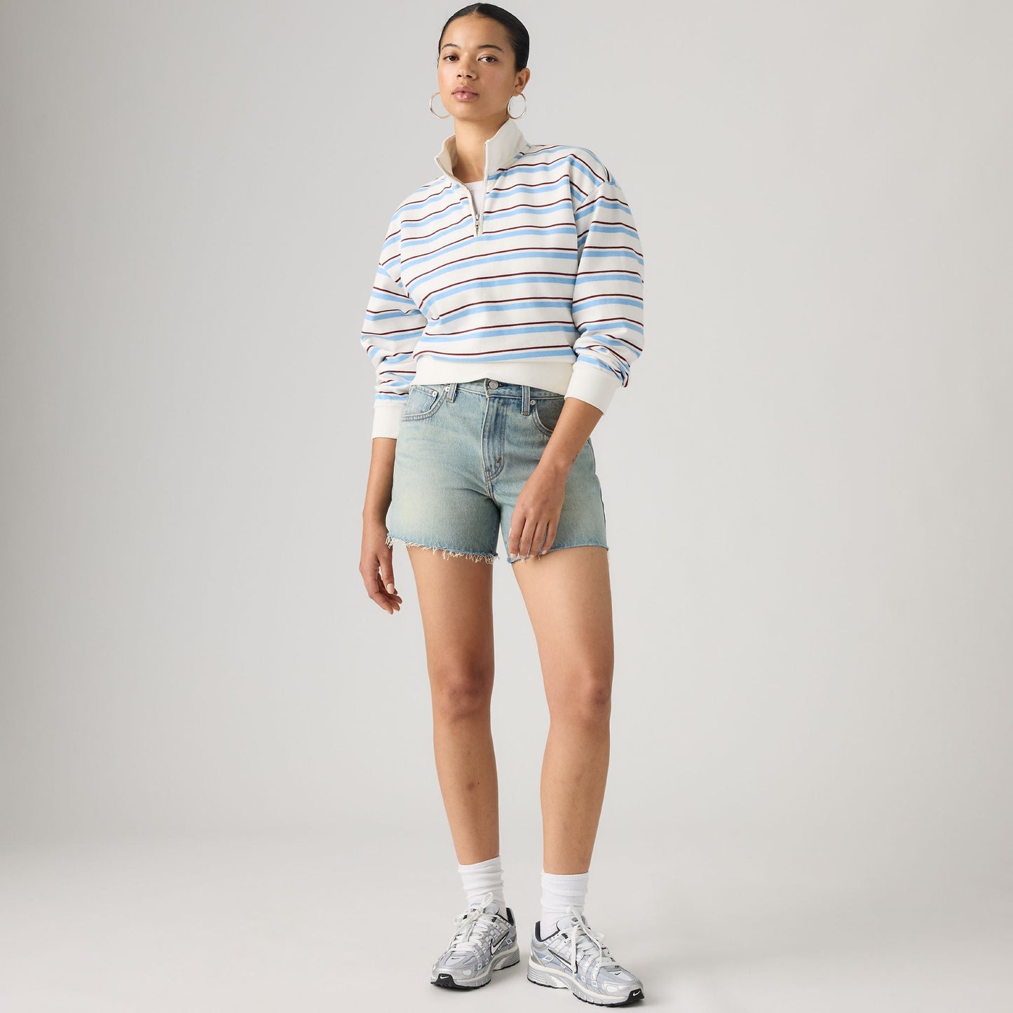 Levi's® Women's Cinch Mid-Thigh Shorts