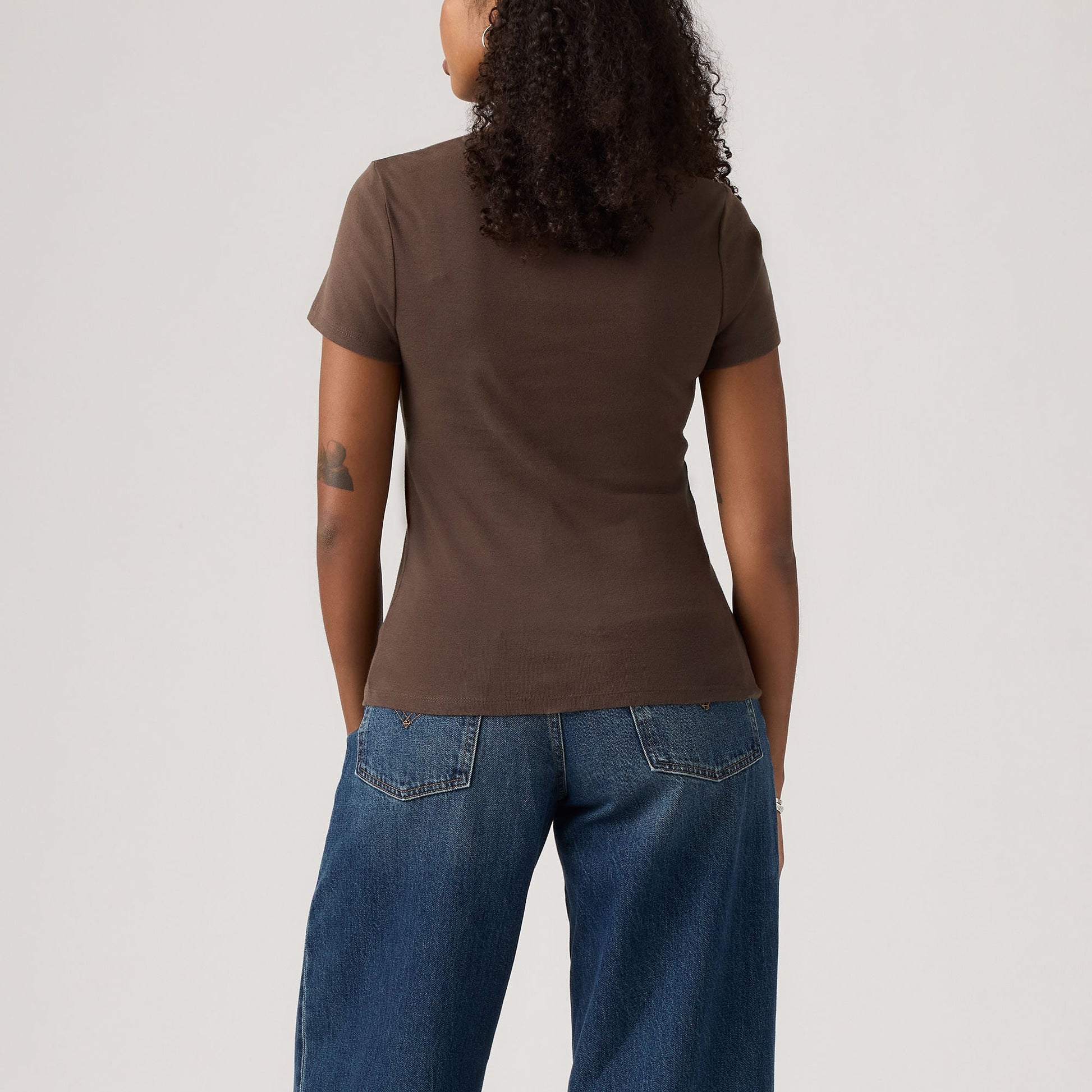 Levi's® Women's Essential Housemark Short-Sleeve Tee