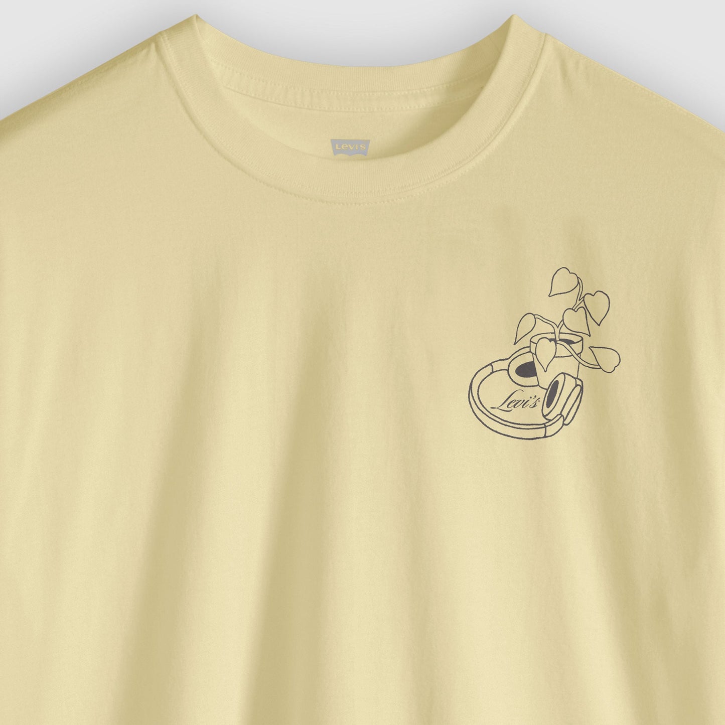 Levi's® Women's Graphic Anyday Tee