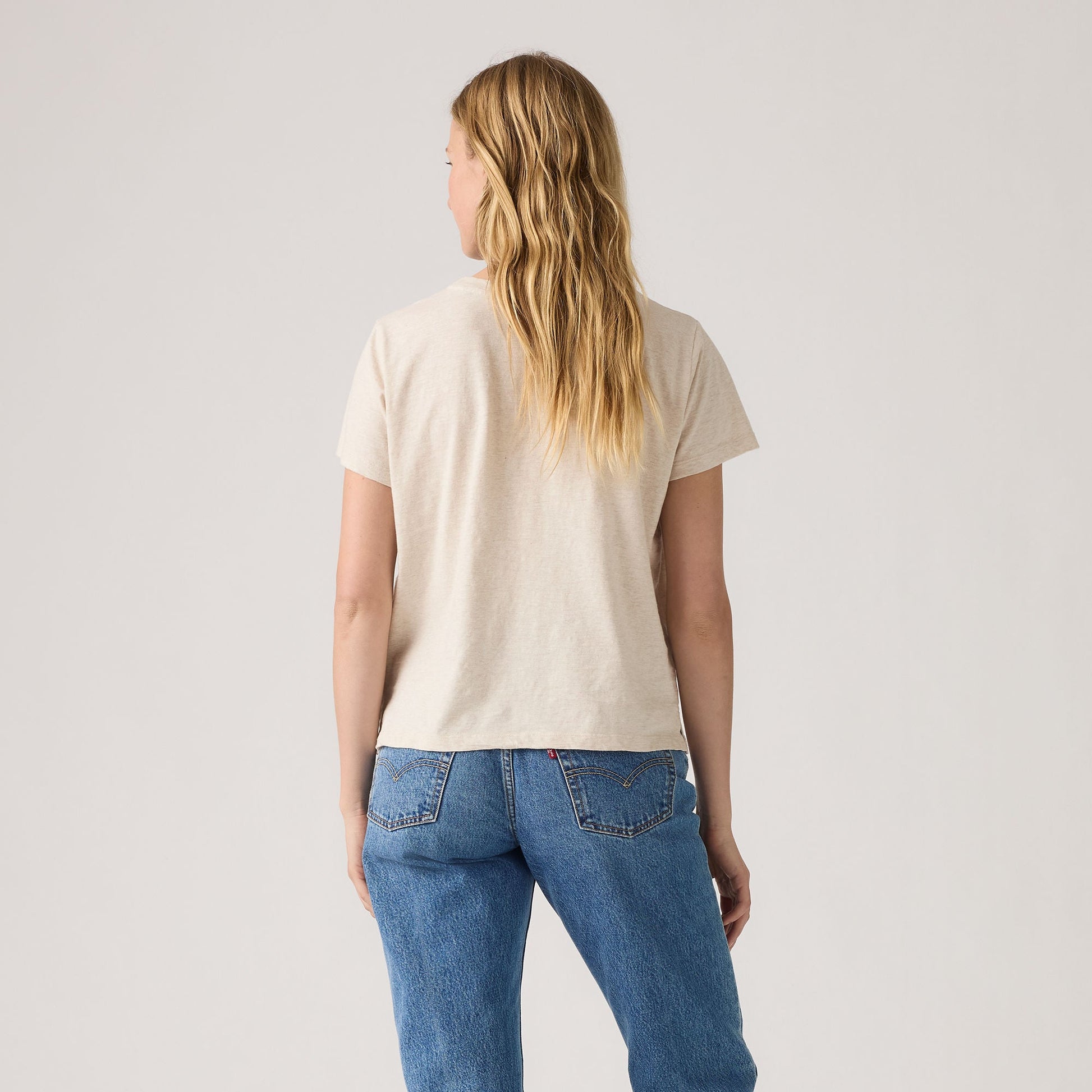 Levi's® Women's Graphic Boxy T-Shirt