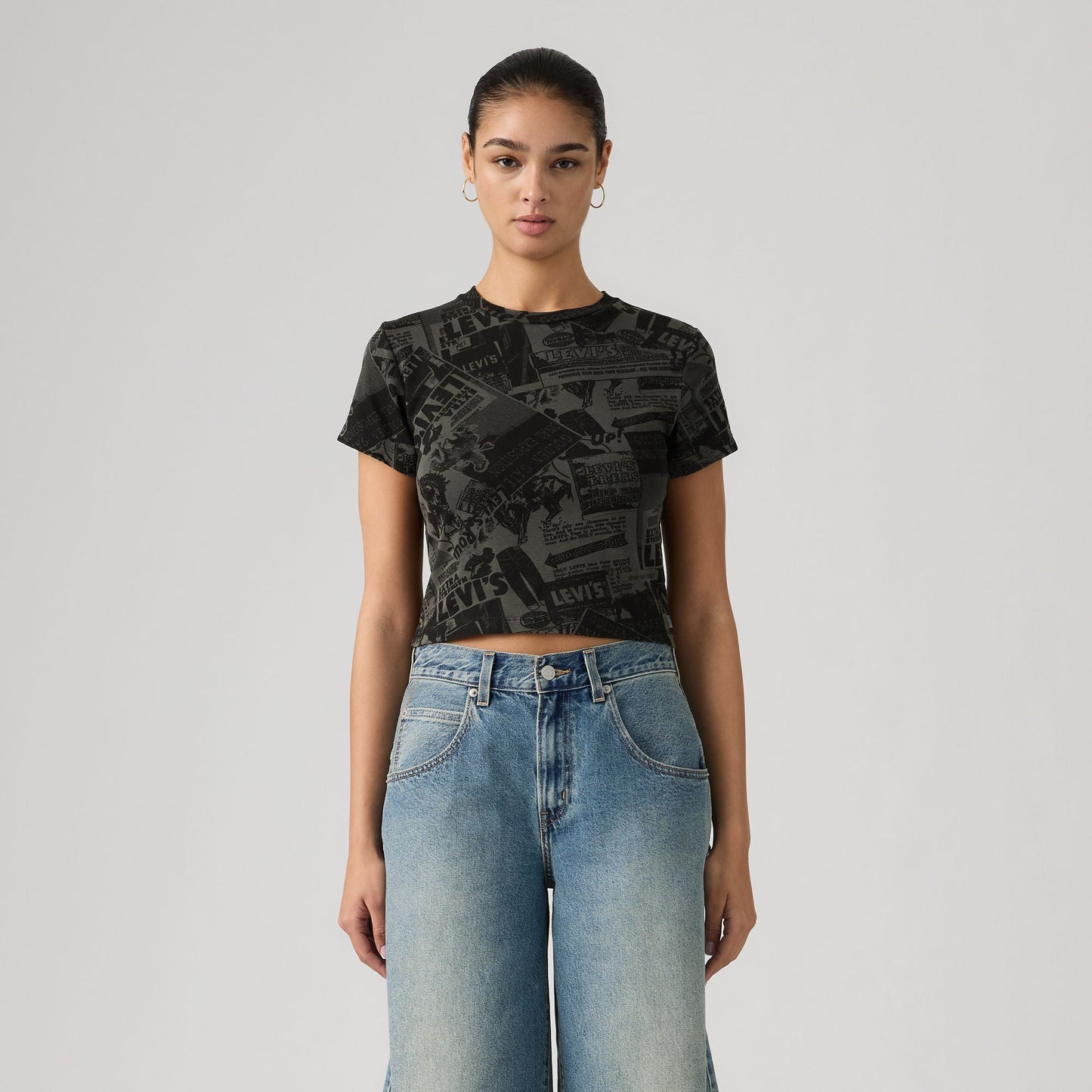 Levi's® Women's Graphic Essential Sporty Tee