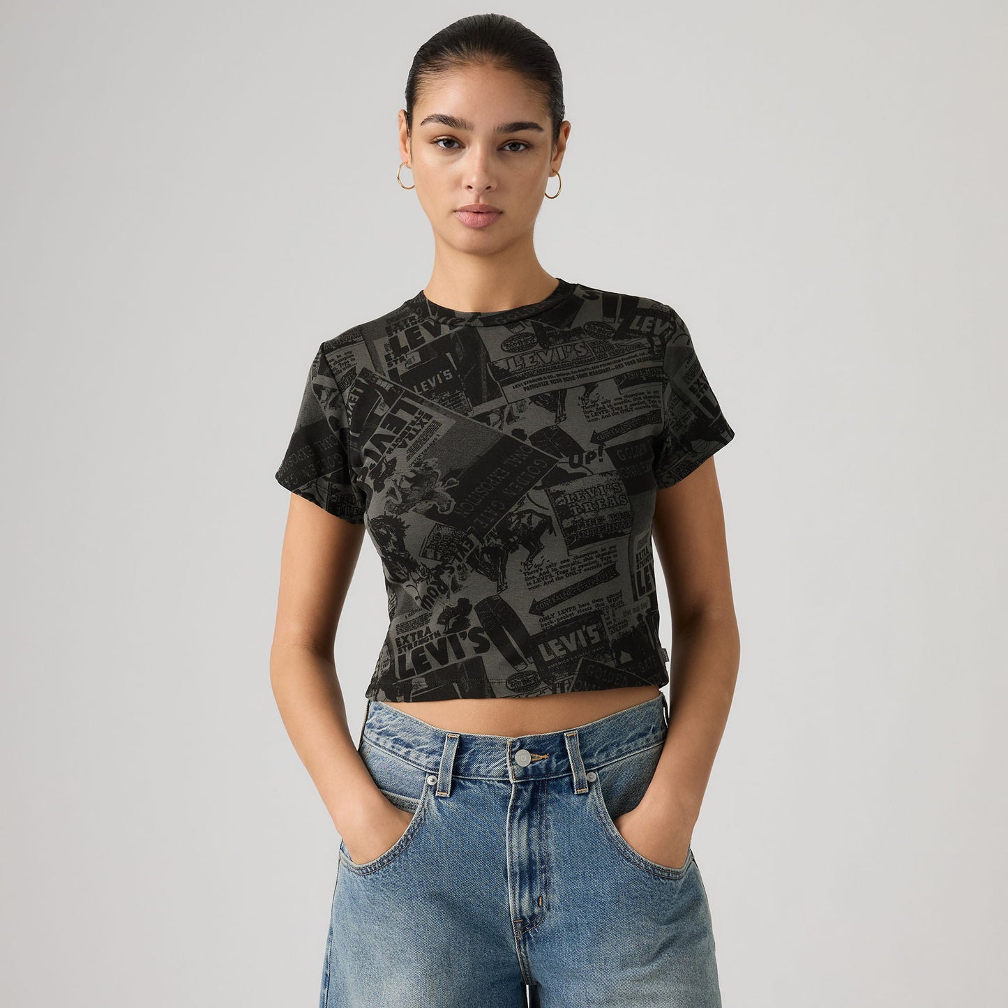 Levi's® Women's Graphic Essential Sporty Tee