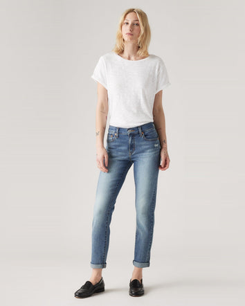 Levi's® Women's Mid-Rise Boyfriend Jeans 1