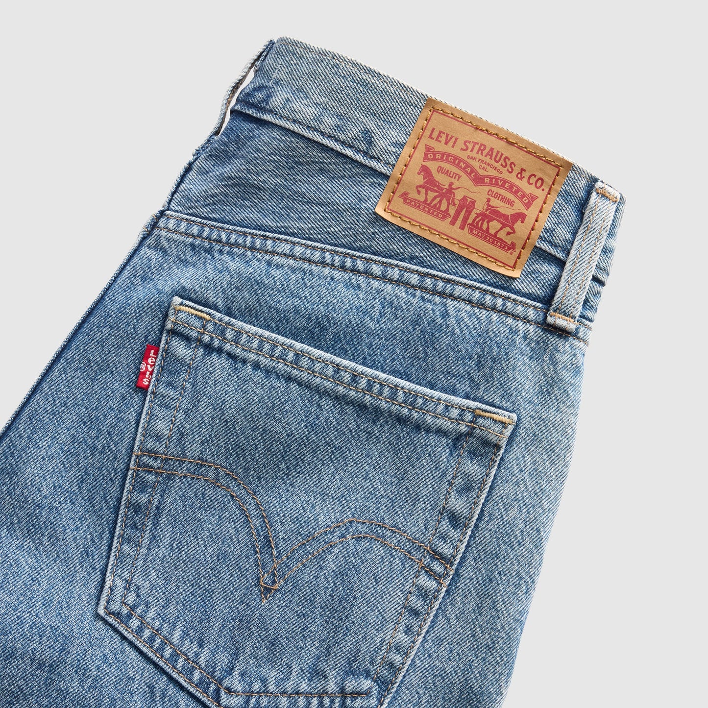 Levi's® Women's Middy Jorts