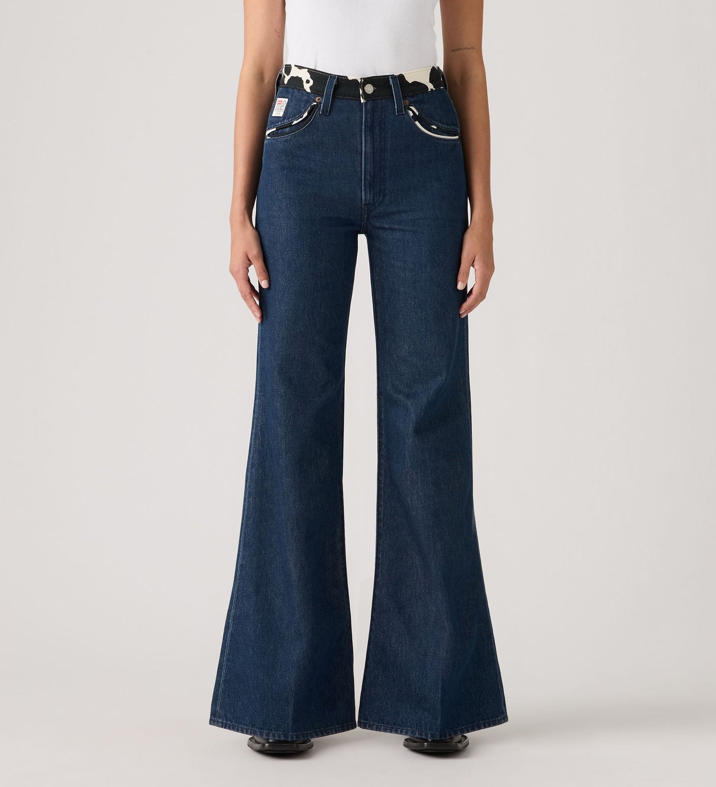 Levi's® x Toy Story Women's Ribcage Bell Jeans - Dark Indigo